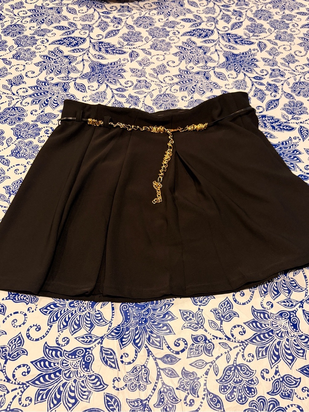 NWT Black Women's Mini Skirt skort with Gold Chain Belt